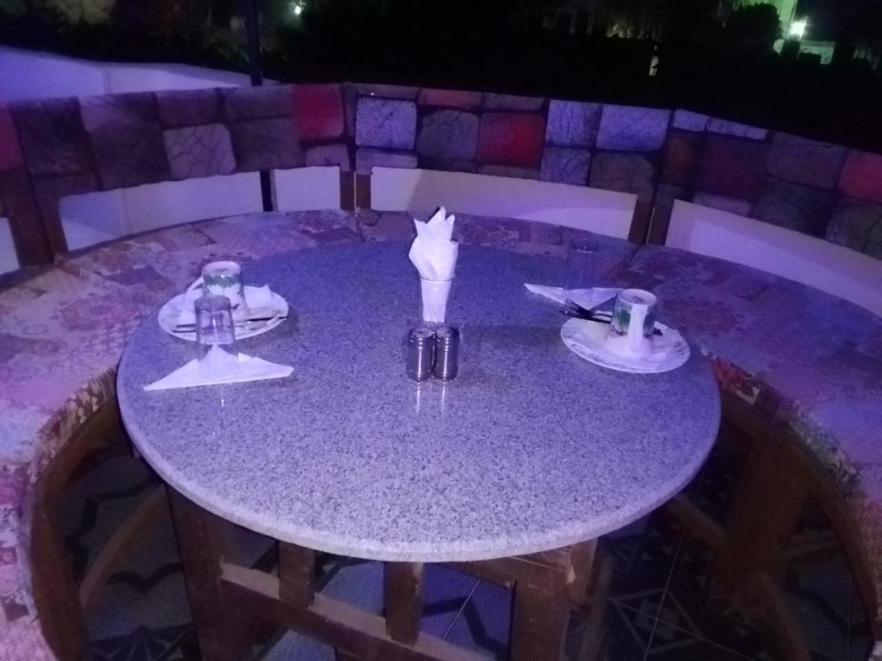 One Love Guesthouse & Restaurant Luxor Exterior foto